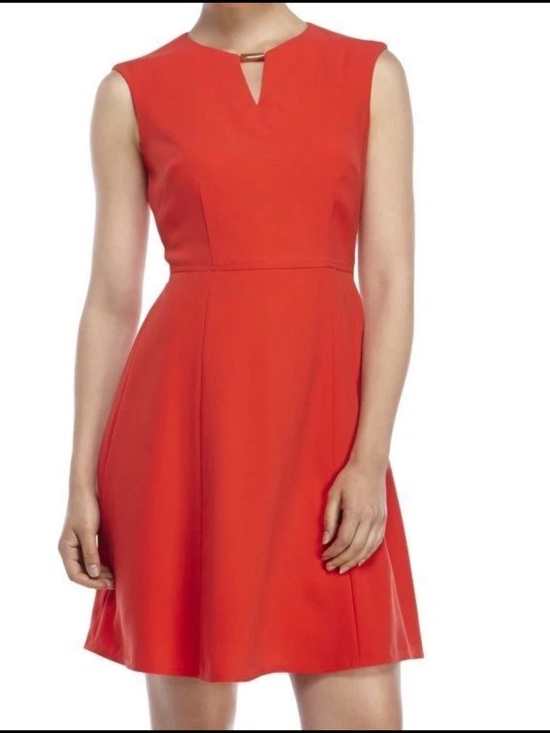 Tahari Dresses & Skirts - EUC Tahari Red Lipstick Fit& Flare keyhole Dress🍓🧡